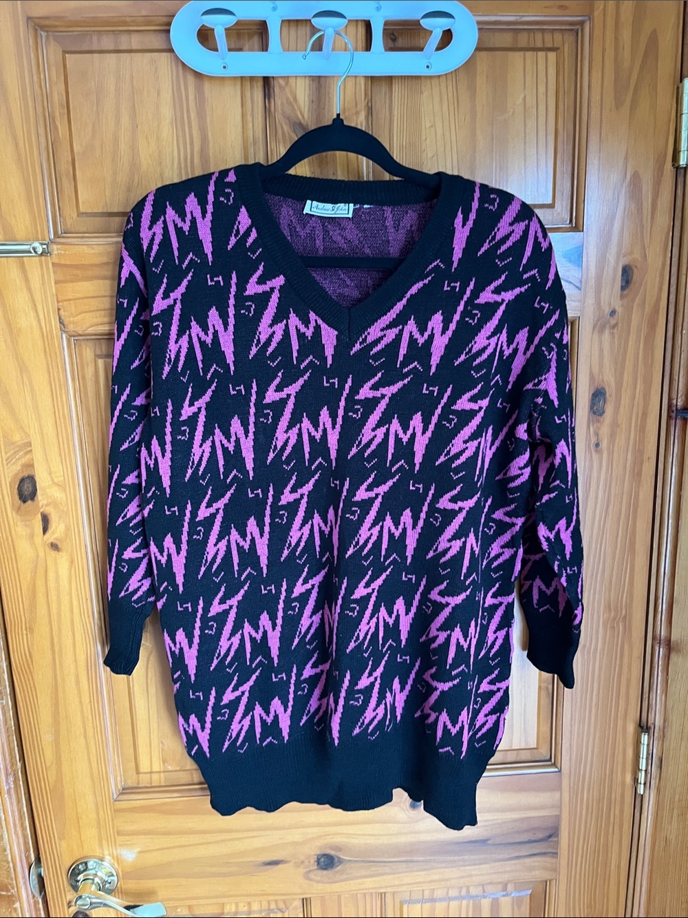 Vintage Black & Pink Patterned V-Neck Sweater